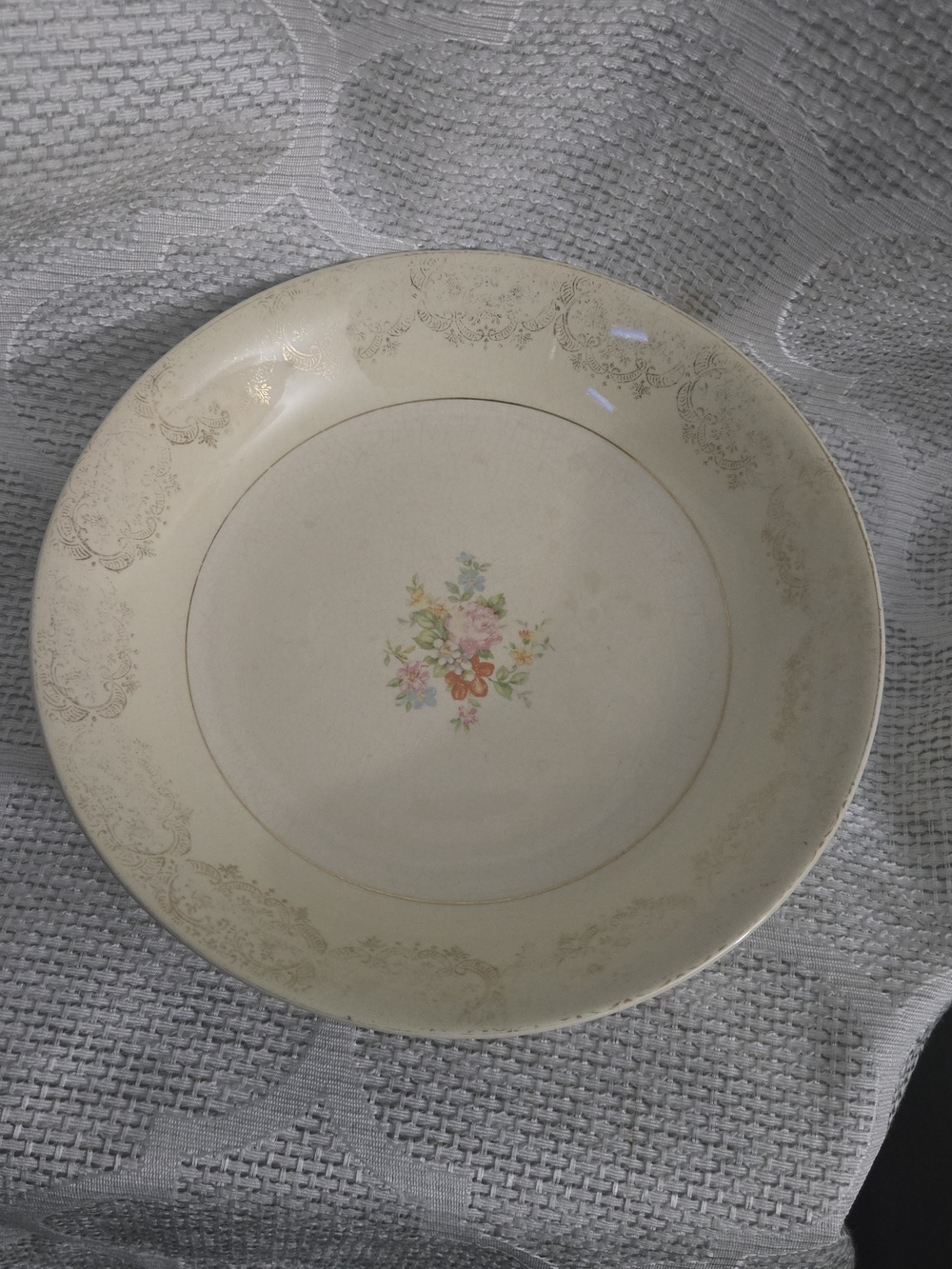 Vintage Paden City Pottery Floral Beige Plate 22kt Gold Filigree Rim 7.5 Inches